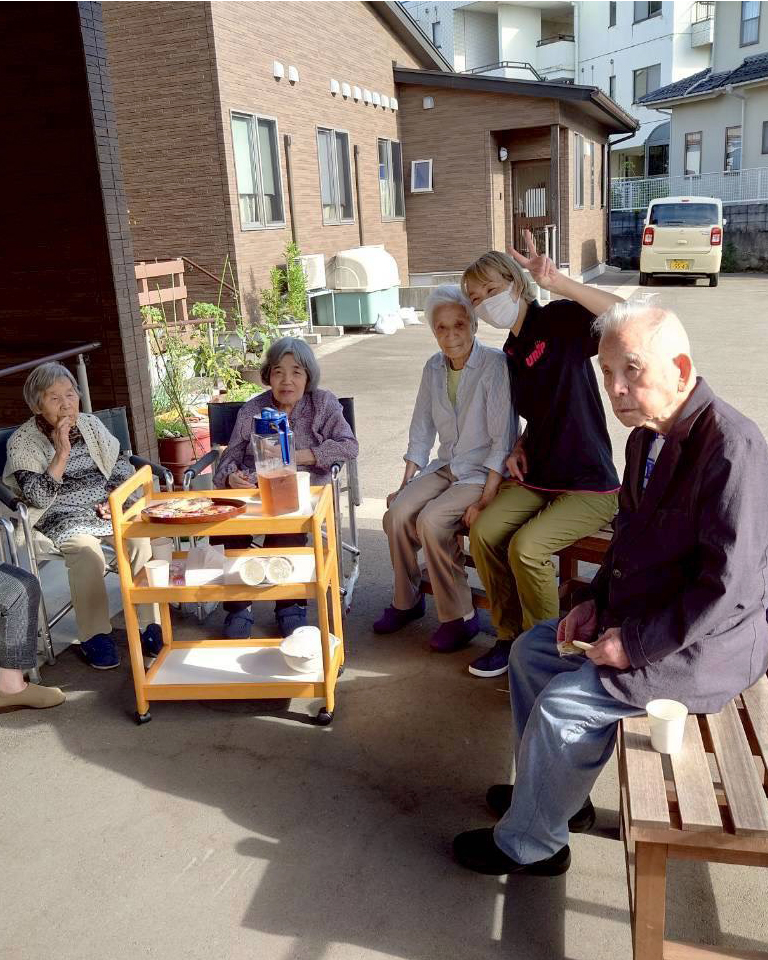 《山室の家》お外でおやつ会